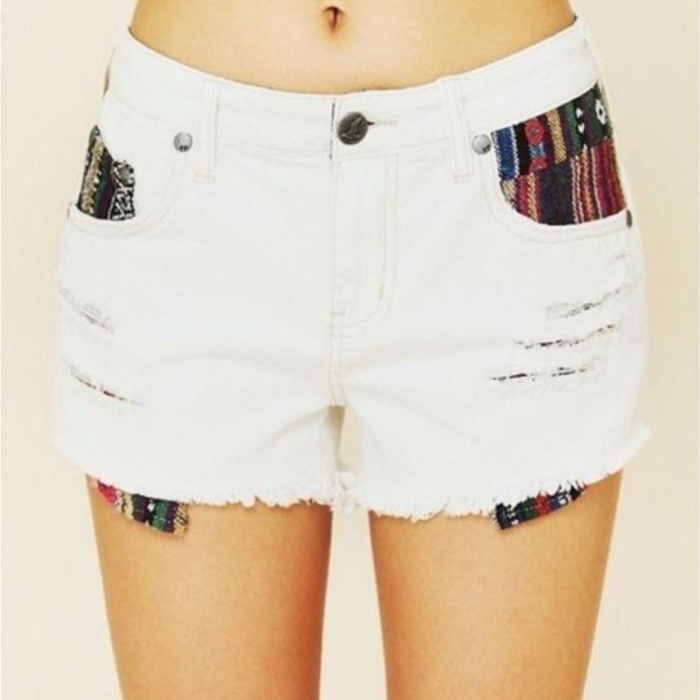 Free People white denim tribal Aztec shorts Size 26